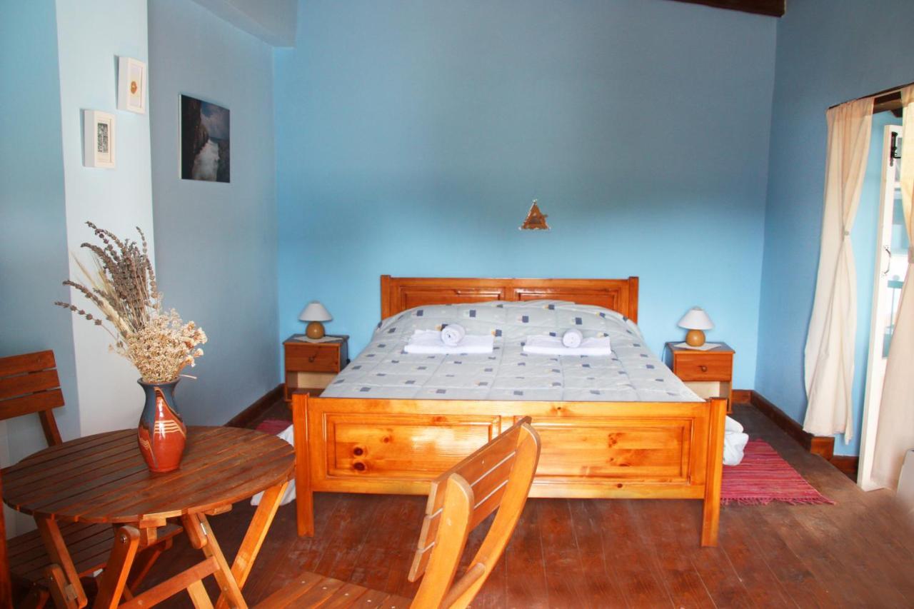 Aperanti Agrotourism Bed & Breakfast Pera Orinis Bilik gambar