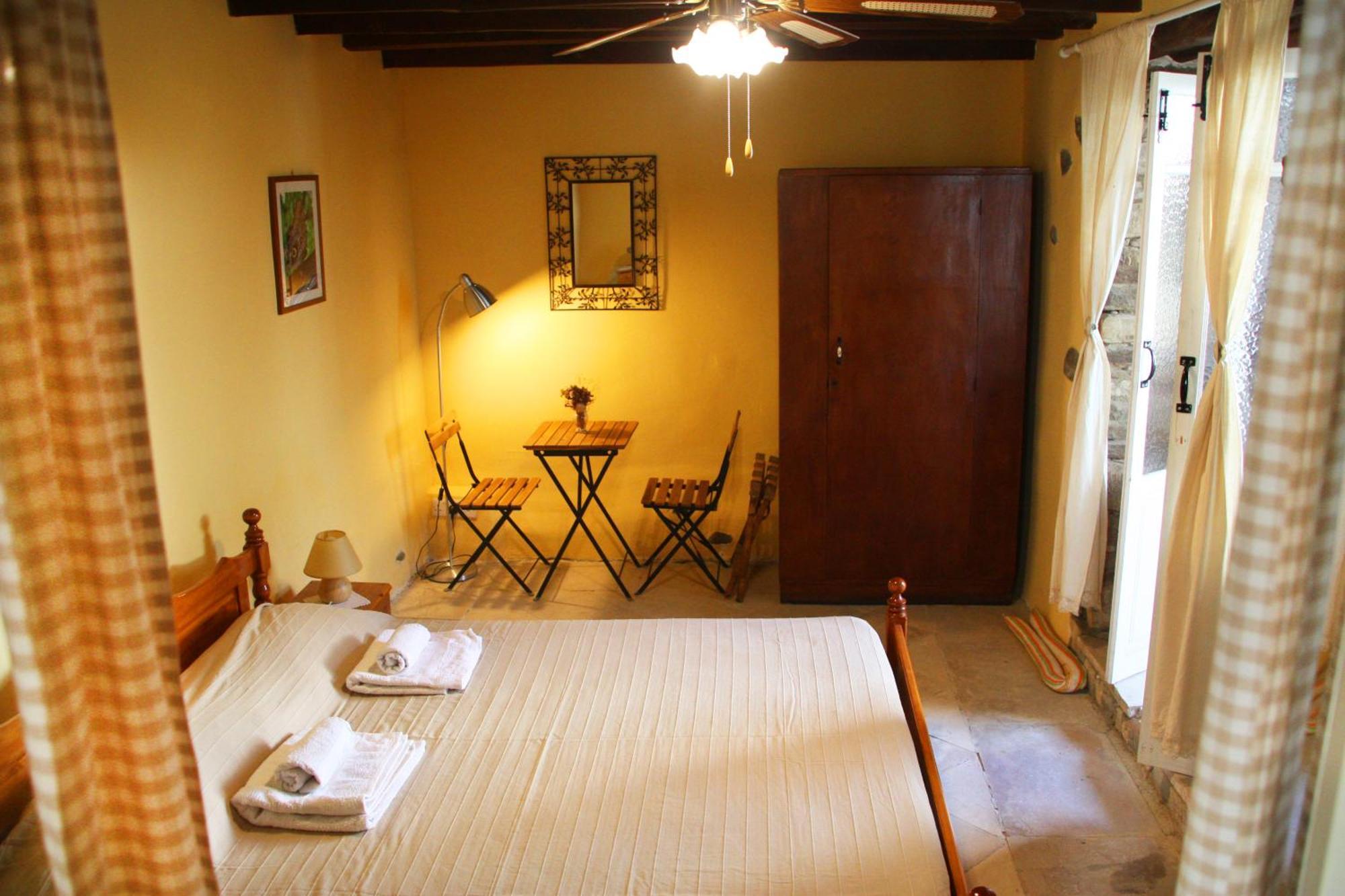 Aperanti Agrotourism Bed & Breakfast Pera Orinis Bilik gambar