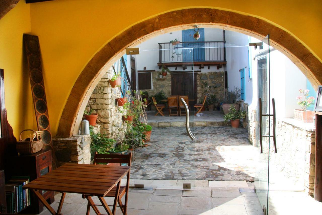 Aperanti Agrotourism Bed & Breakfast Pera Orinis Luaran gambar